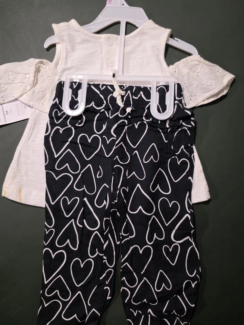 Carter's Baby Girls White Cold-Shoulder Top with Navy Heart Leggings - 9M